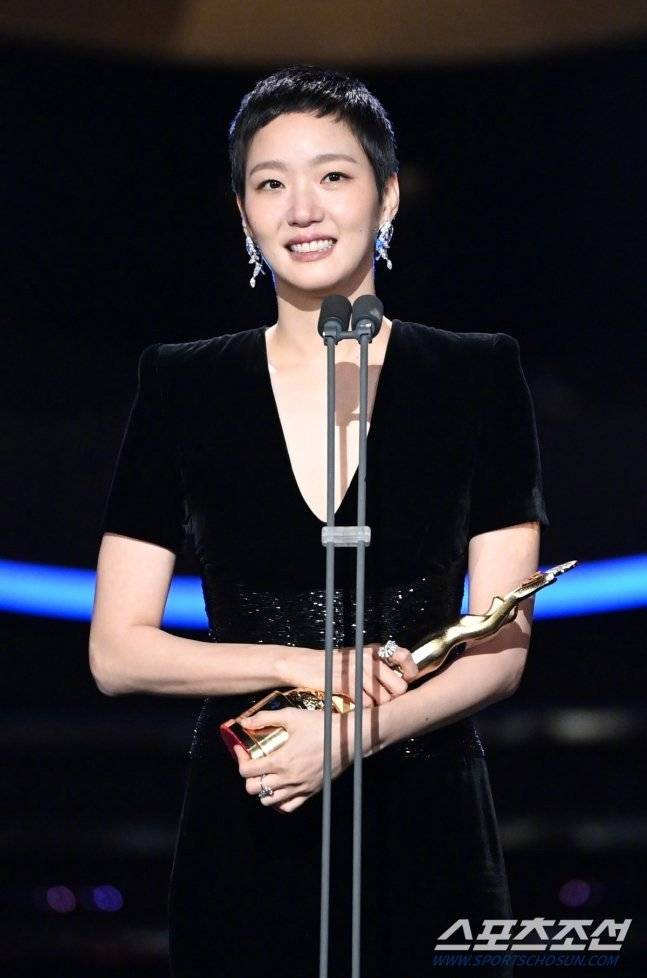 黄政民金高银夺第45届青龙奖最佳男女主角 《首尔之春》获最佳作品