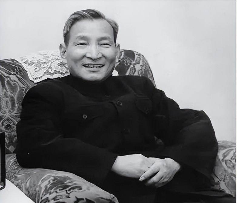 解放初期，资本家口出狂言：不让人民币进入上海！最终倾家荡产