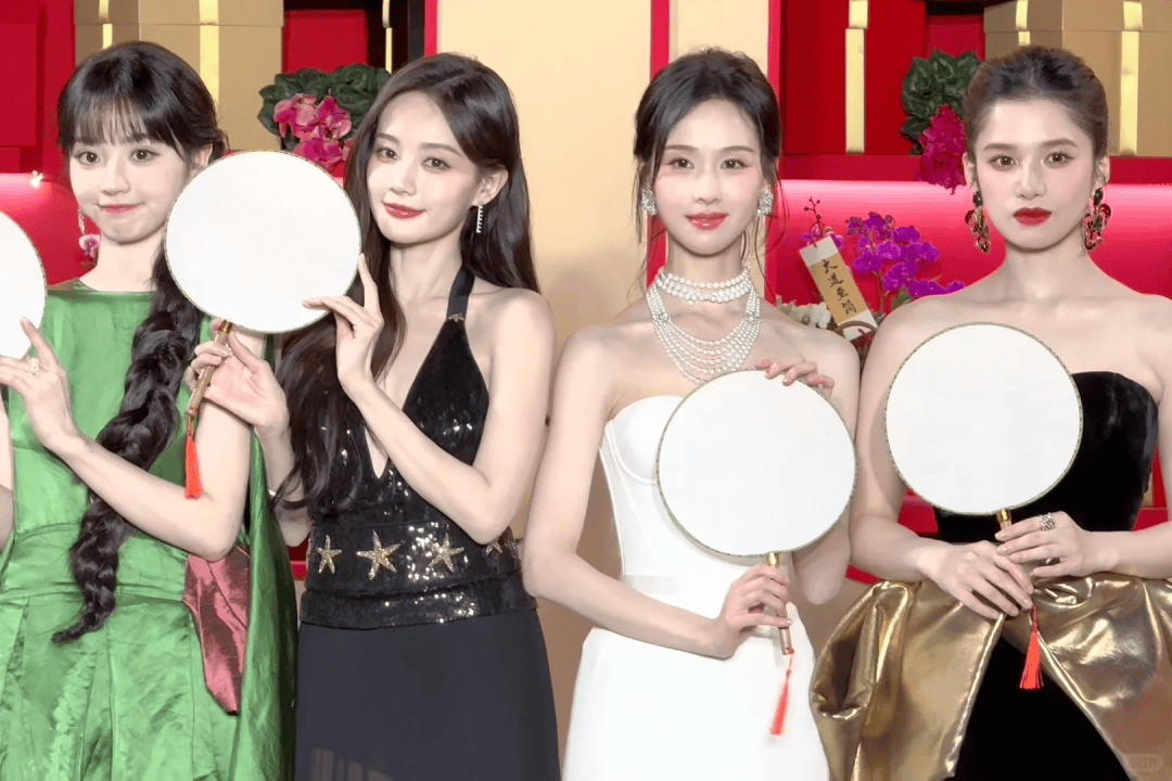 娱乐圈大咖齐聚，草台班子红毯引发热议！