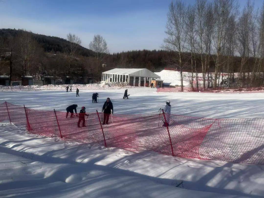 全国媒体看吉林市 | 媒体大咖雪圈大挑战，炮台山体育公园秒变欢乐谷！