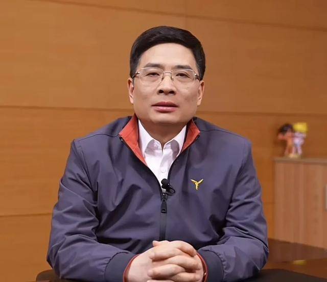 涨粉已超90万！海尔CEO周云杰再发视频回应“海尔领带出圈”